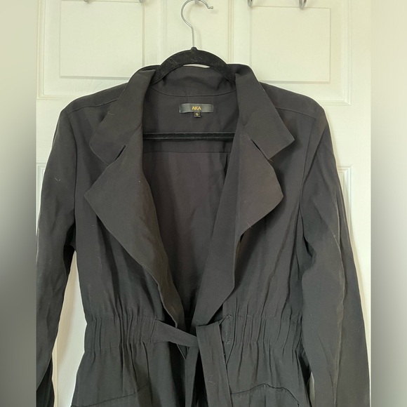 Light weight black jacket - Picture 4 of 5